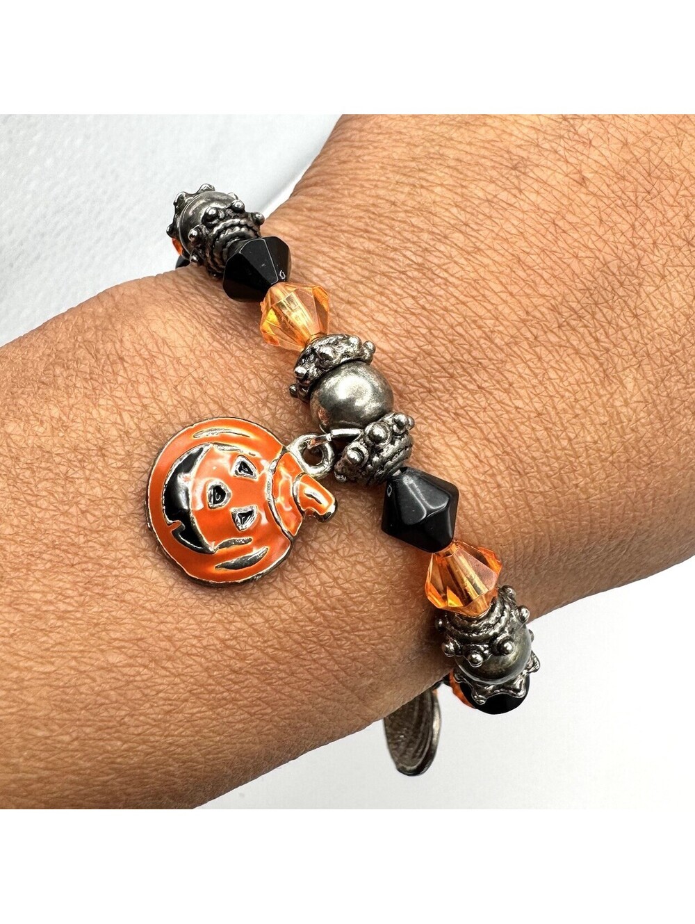 Halloween Pumpkin Charm Bracelet Jack O Lantern Orange Black Beaded Stretch